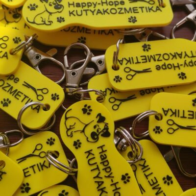 Happy-Hope Kutyakozmetika kulcstartó közelről